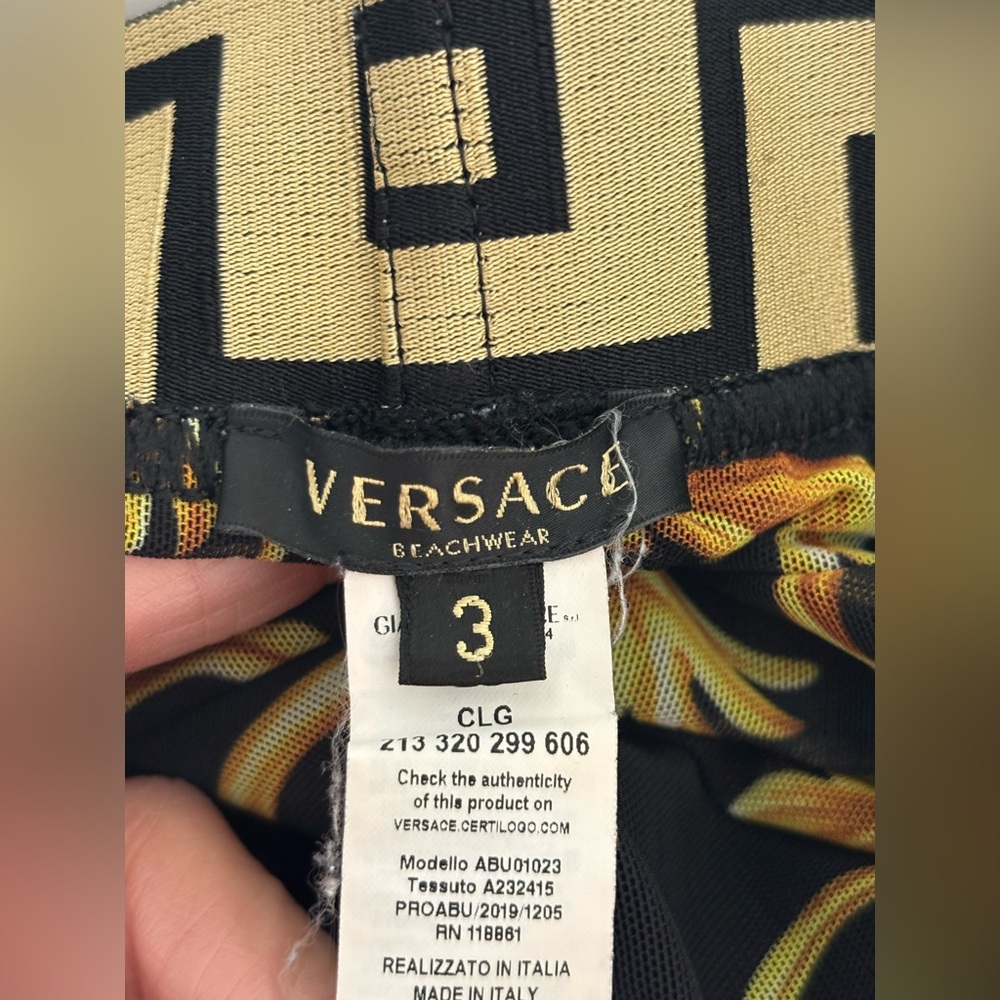 Versace Greca Border Swim Shorts Black Gold Designer Swim Trunks Size 3 (US XS) - Picture 6 of 9